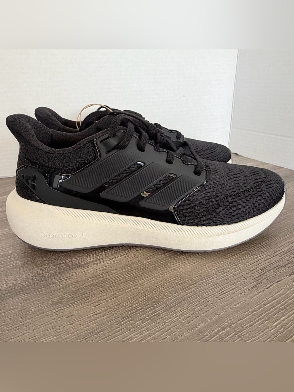 Adidas Ultimashow 2.0 Low Top Mesh Sneakers Black/White cloudfoam Size 9 Women